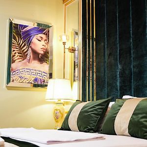 Whitemoon Hotel Suites Taksim